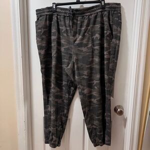 Athleta Farallon Camouflage Jogger Pants Elastic Waist Drawstring Casual SZ 26